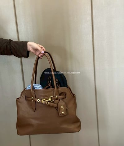 miumiu 托特大包 4