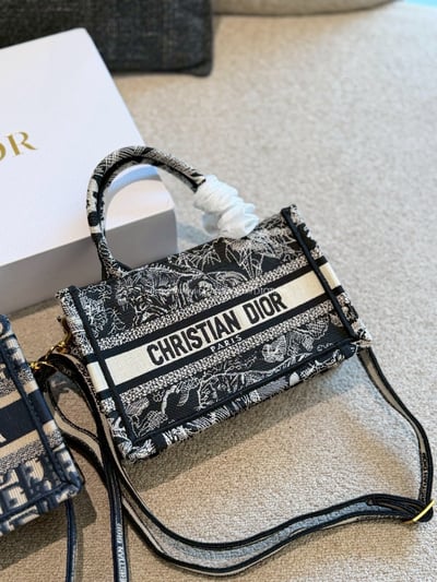 Dior Oblique老花刺繡Tote8
