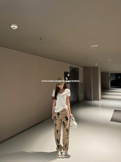 C.H克羅心 v領T4