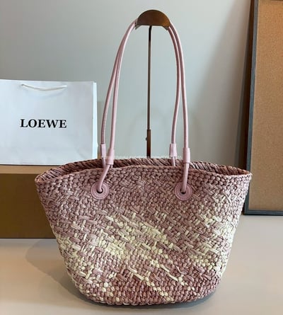 LOEWE編織菜籃包4