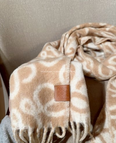 LOEWE圍巾8
