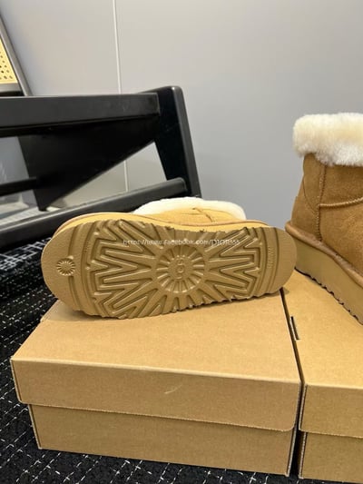 UGG牛角扣雪靴11
