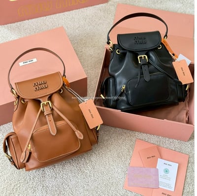 MiuMiu 小牛皮後背包1