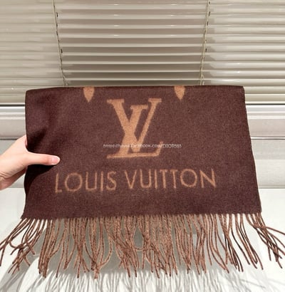 LV巧克力色圍巾8