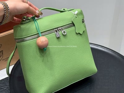  Loro Piana後背包 12