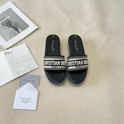 DIOR小厚底條紋拖鞋1