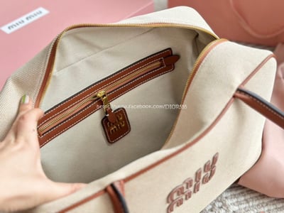 miumiu保齡球公文包 12