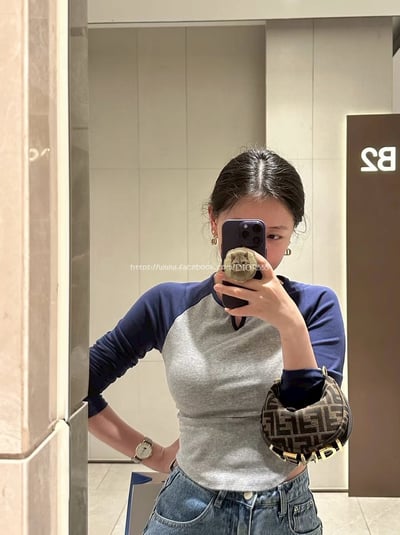 Fendi graphy半月包6