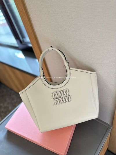 miumiu菜籃子包1