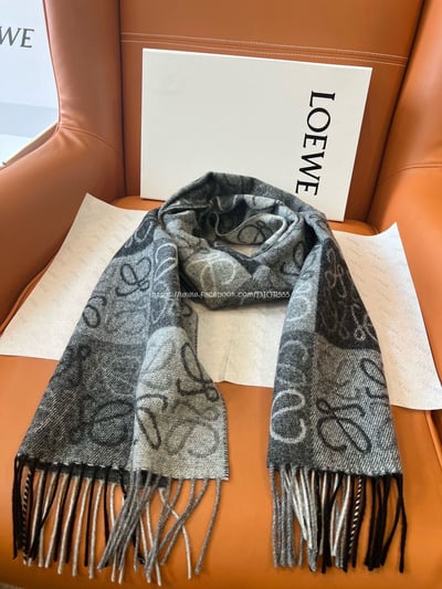 LOEWE雙面棋盤格圍巾1