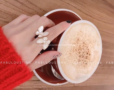 VCA蝴蝶白貝指間戒 4