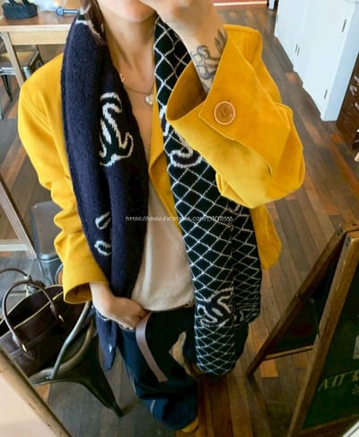 小香菱格紋羊絨圍巾3