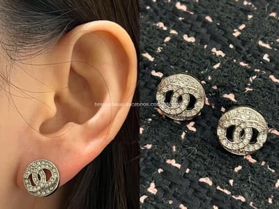 銀色滿鑽圓形雙c耳環3