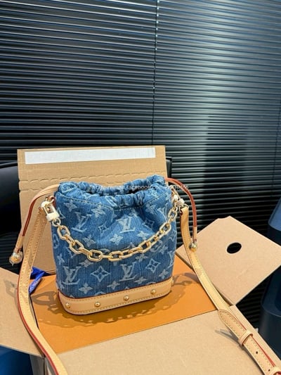 LV 牛仔水桶包  1