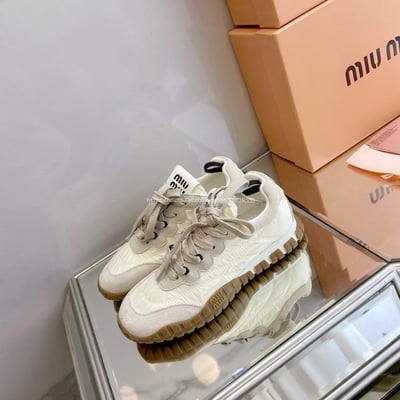 MIUMIU餅乾小白鞋5