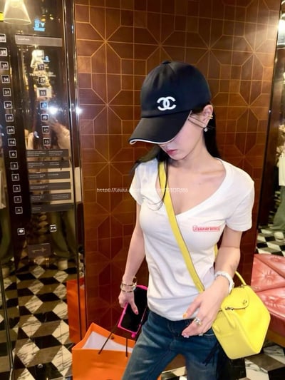 克羅心V領透視3