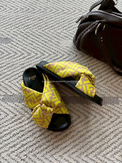 Fendi拖鞋9