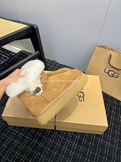 UGG牛角扣雪靴10