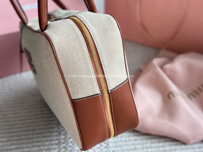 miumiu保齡球公文包 10