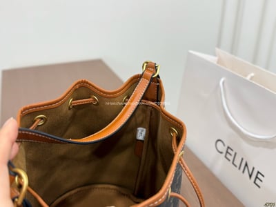 Celine 凱旋門水桶包9