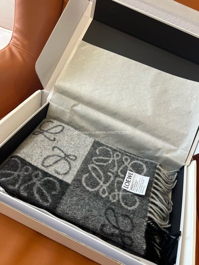 LOEWE雙面棋盤格圍巾8