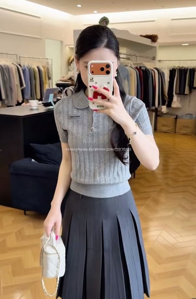 miu miu字母鏤空針織上衣2