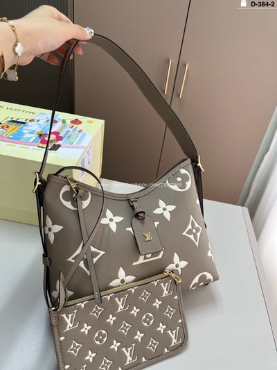 LV Carry all11
