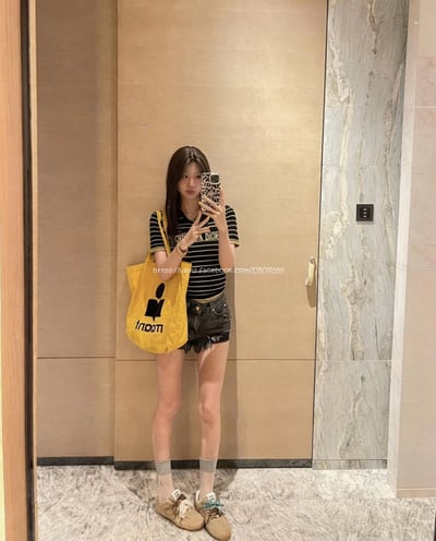 Dior燙金字母上衣6