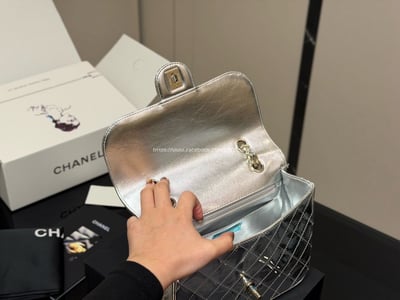 小香漆皮後背包10