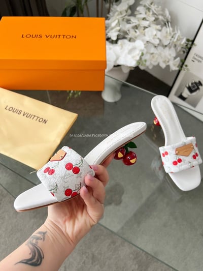 LV櫻桃跟高跟拖鞋12
