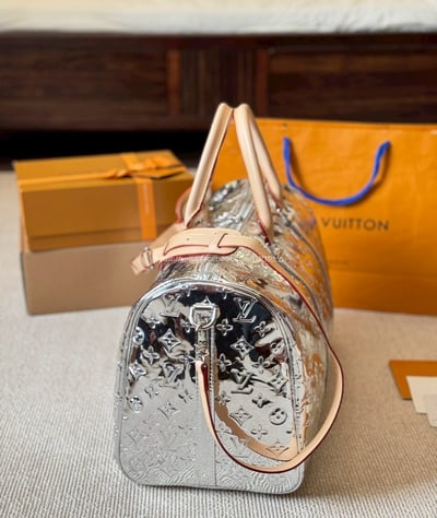LV鏡面旅行袋6