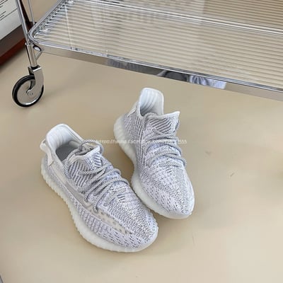 Adidas yeezy 350運動鞋11