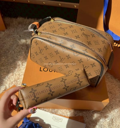 LV黃花化妝包6