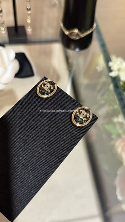 小香淺金色橢圓紐扣小耳環3