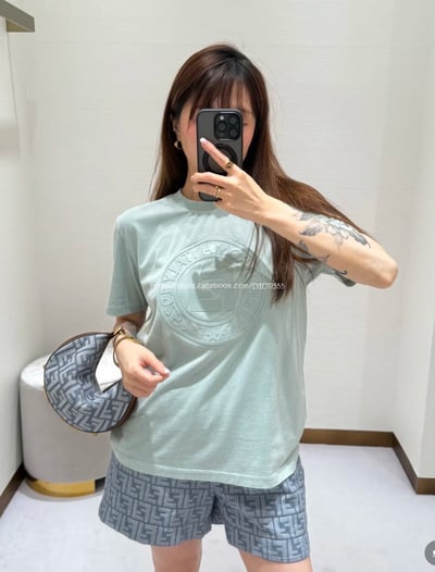 Fendi graphy半月包7