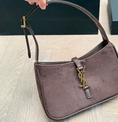 YSL Bag腋下包 4