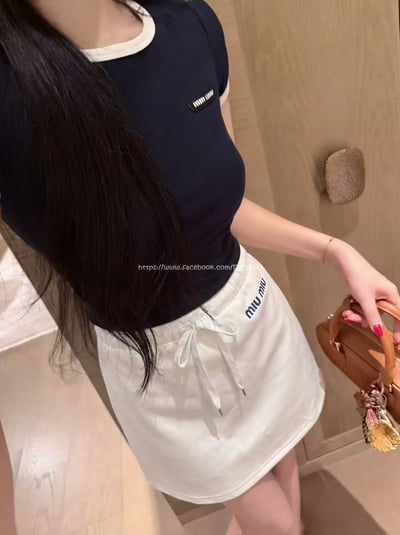 MIUMIU學院風減齡套裝(上衣+裙子)1