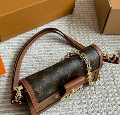 LV 達芙妮 鏈條包 5