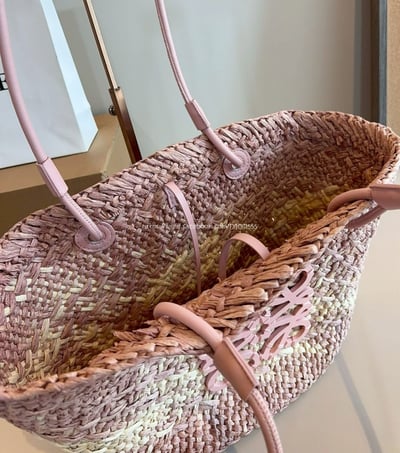 LOEWE編織菜籃包5