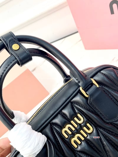  miumiu 保齡球包11