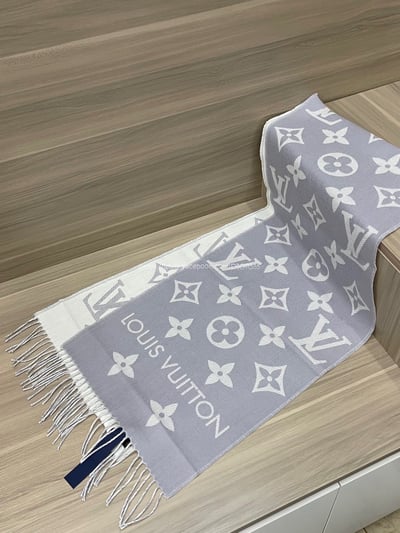LV 灰白漸層圍巾6