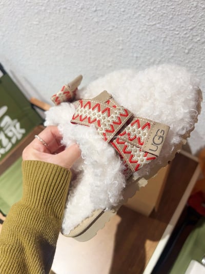 UGG捲毛拖鞋7