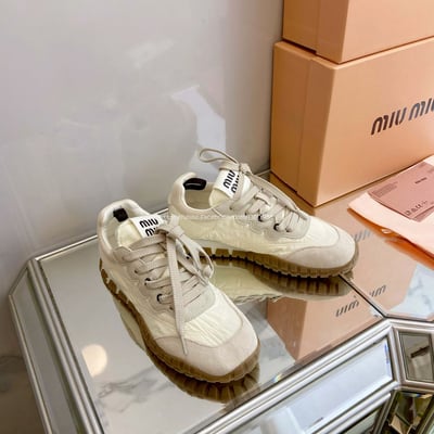 MIUMIU餅乾小白鞋6
