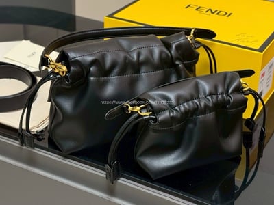 Fendi 大胖水餃包17