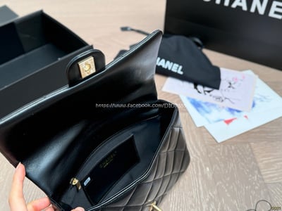 小香雙c皮穿鏈CF9