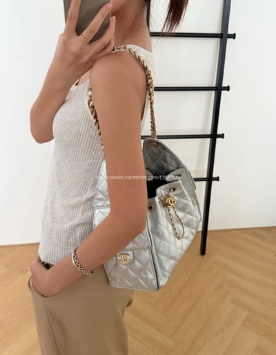 小香hobo mini抽繩水桶包5