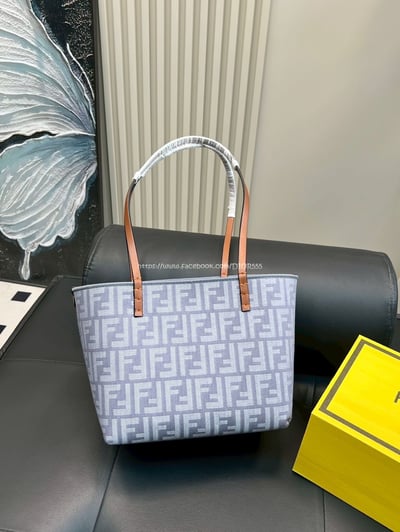 Fendi 菜籃子 tote包1