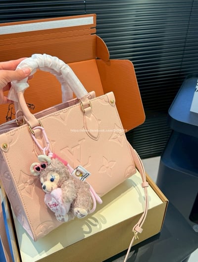Lv櫻花粉托特包5