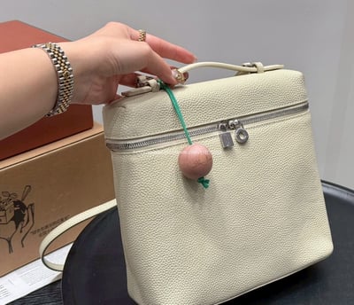  Loro Piana後背包 8