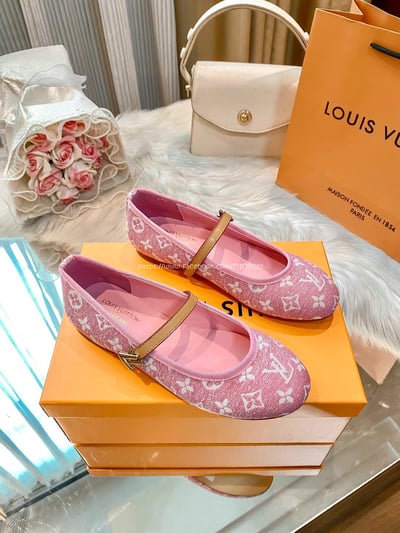 LV ROMY 平底芭蕾鞋 12